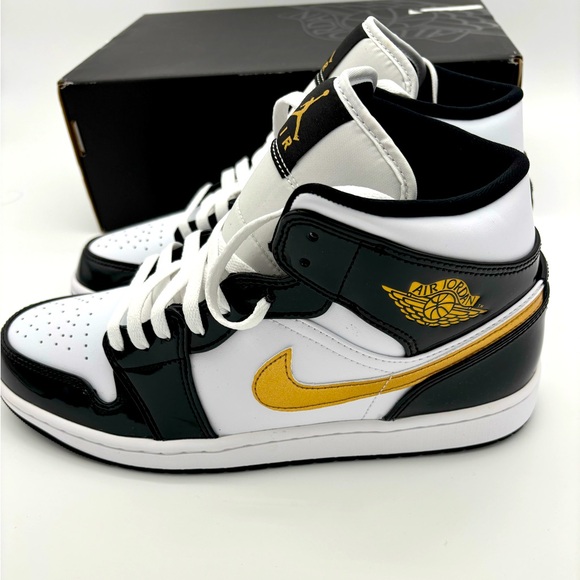 Air Jordan 1 Mid SE Men’s Sneakers, Size 10.5-NIB - Picture 4 of 7